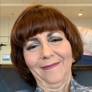 Meet your Posher, Lori